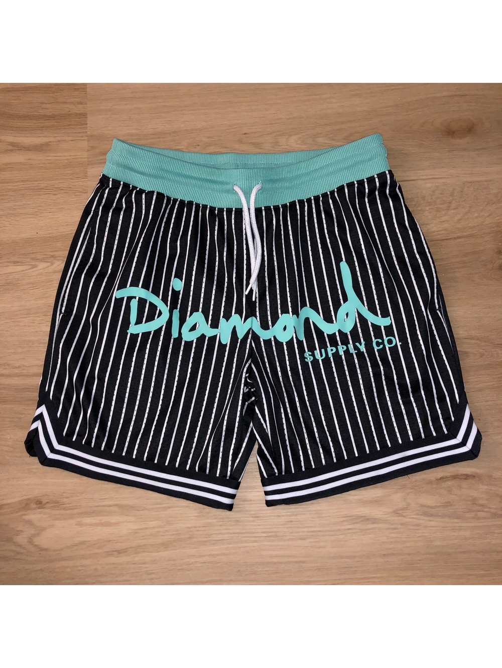 DIAMOND SUPPLY CO STRIPED MESH BASKETBALL SHORTS MENS SIZE MEDIUM BLACK TEAL